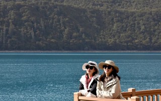 一家人九月报团去西藏玩7天多少钱？九月报团去西藏玩一周的路线推荐？